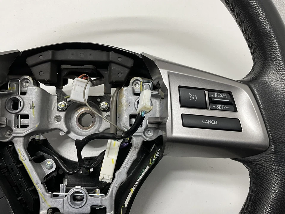 Rueda de cambio de paleta de dirección Subaru Outback 2013 OEM Foto 3 de 4