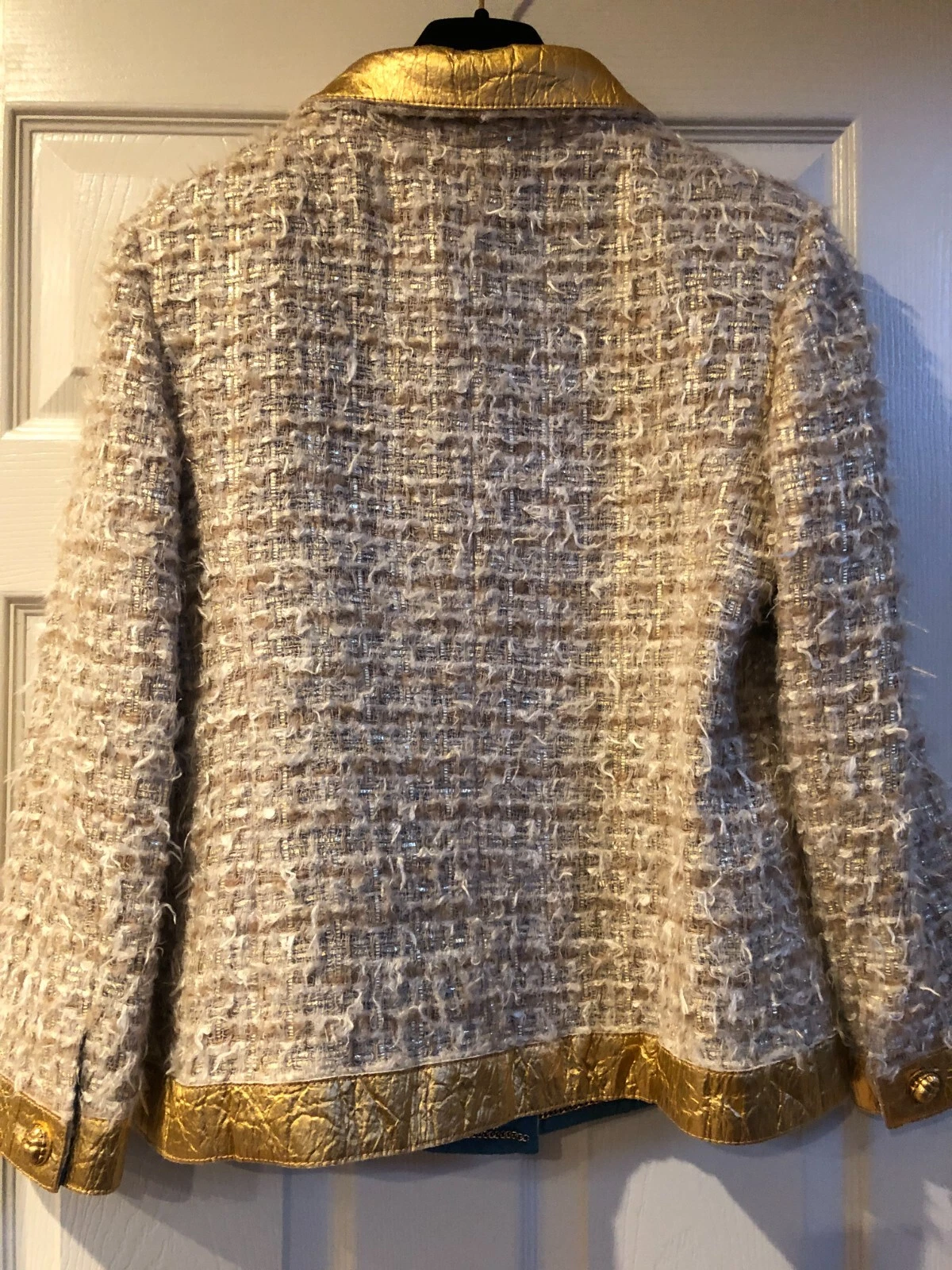 GIACCA CHANEL PRE AUTUNNO 19A NUOVE ETICHETTE TWEED beige oro bottoni CC FR40 38