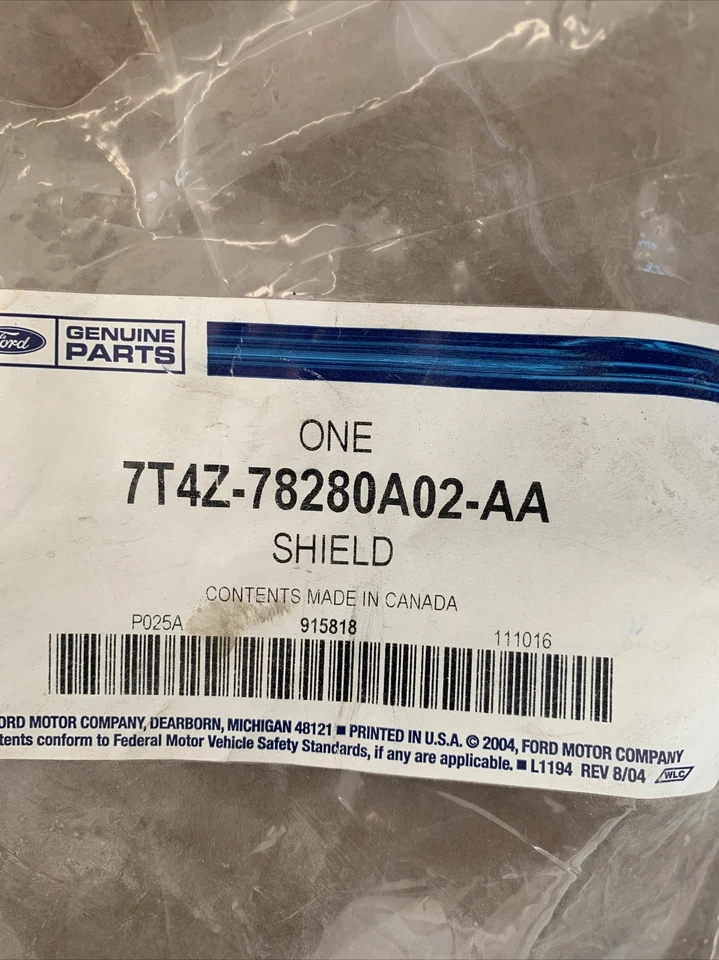 Protector de parachoques trasero derecho Lincoln MKX 2013-2015 7T4Z78280A02AA NUEVO Foto 2 de 4