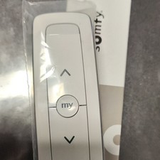 Somfy SITUO 5 io Pure II 5-fach Fernbedienung/Wandsender wei&szlig; Wandhalter