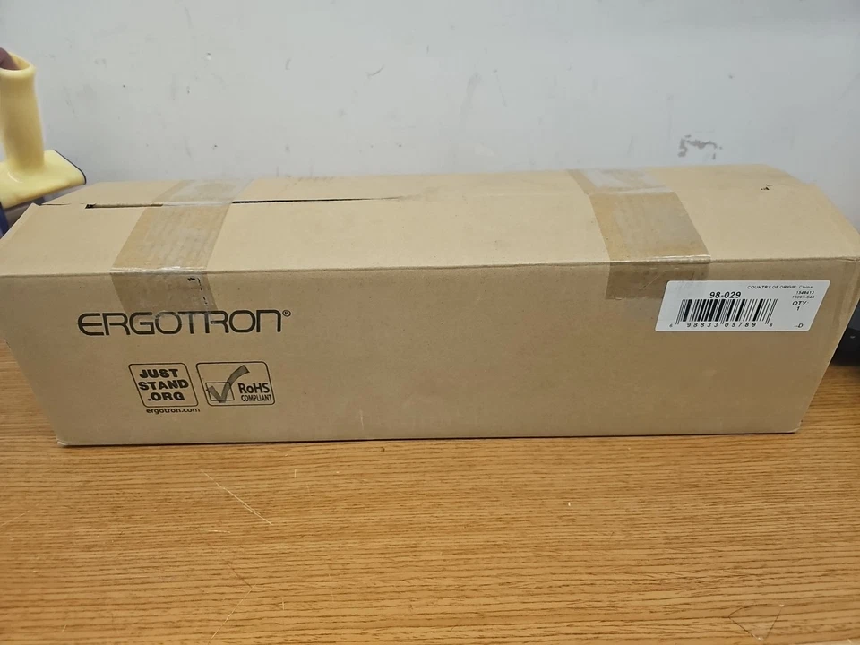 Ergotron StyleView SV HD Medical Monitor Lift Mech Mount Kit - Up to 27" - Image 2 of 4