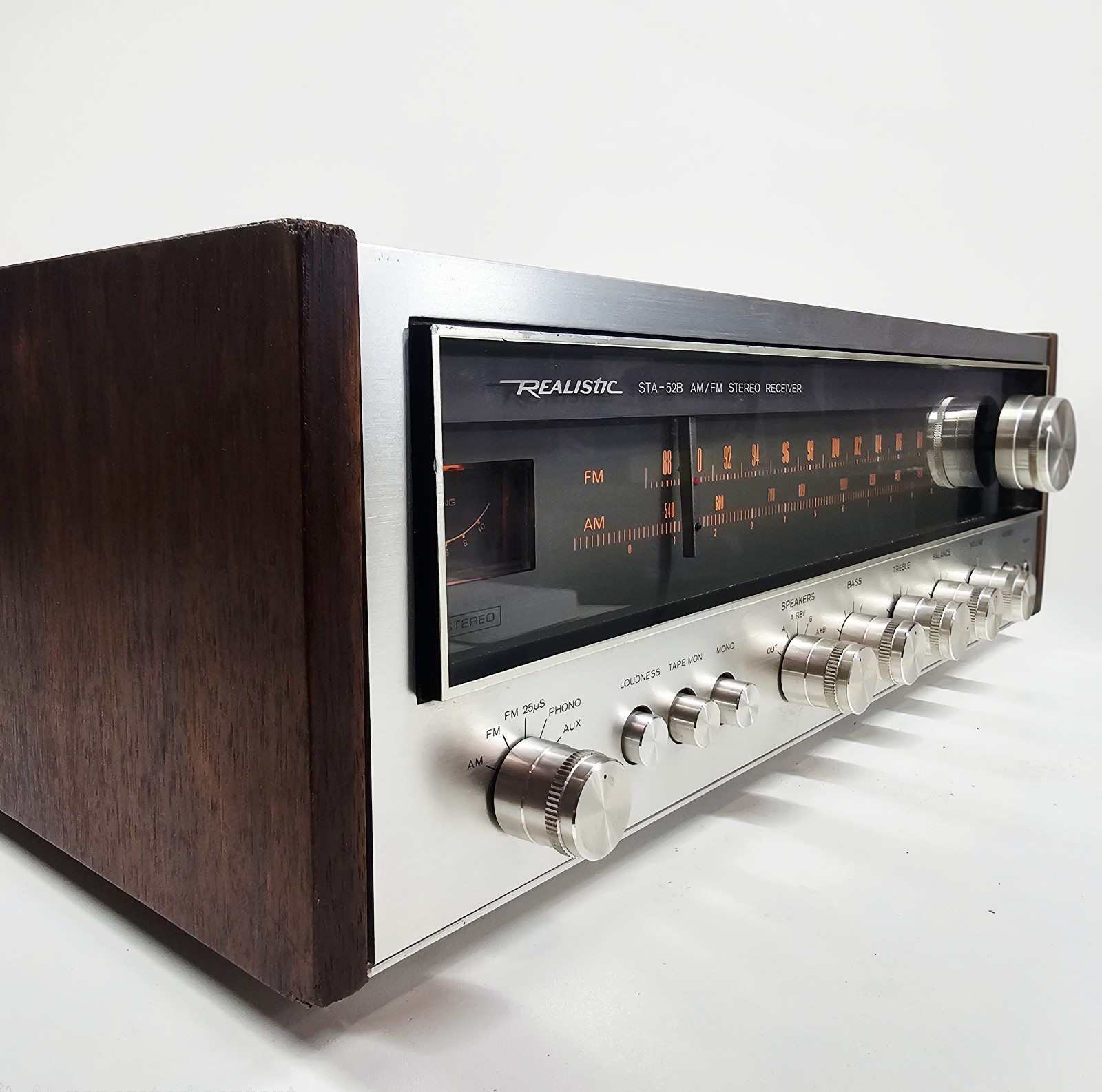 Realistic STA-52 vintage audio equipment - eBay listing photo 4