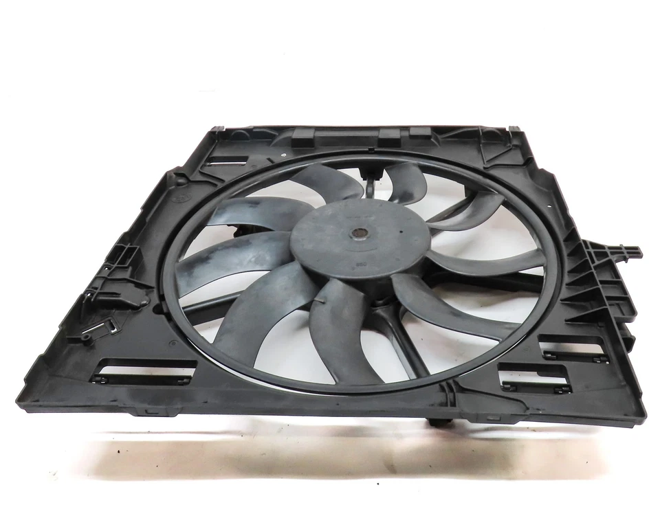 2009-2014 宝马 X5 X6 (E70 E71) 3.0L N55 涡轮增压/3.0L 柴油冷却风扇 850 瓦 — 第 4/4 张图片