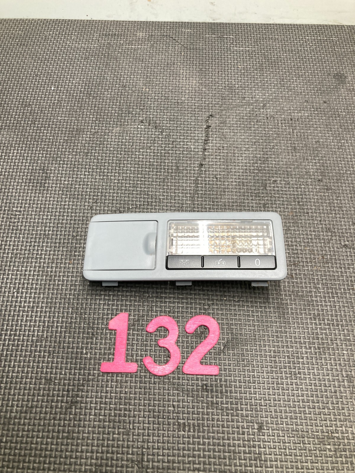03-10 Porsche Cayenne S Passenger Rear Interior Dome Light OEM 