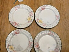 BARRATTS FINE TABLEWARE - 4 X  18CM FLORAL TEA PLATES