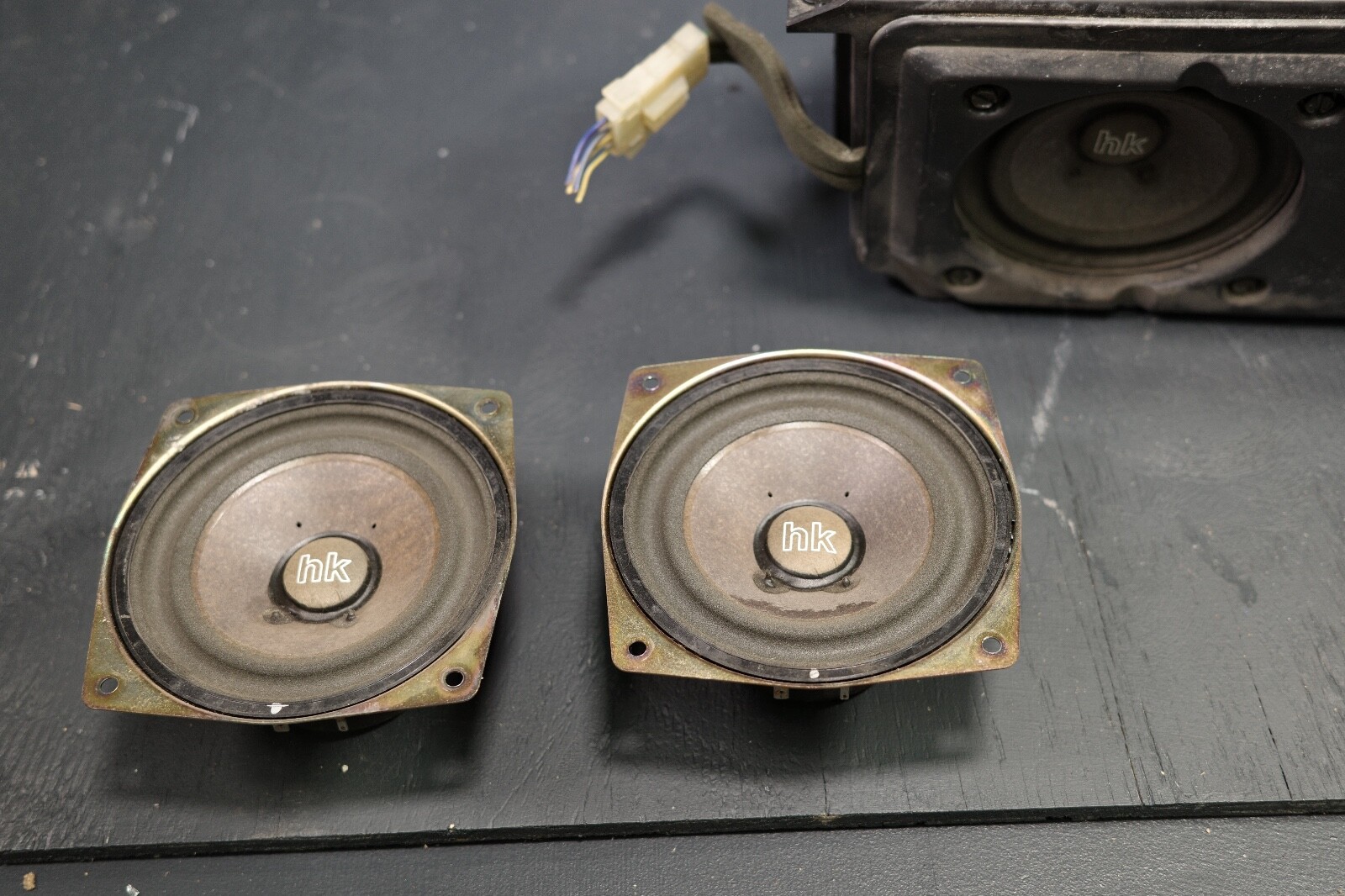 9602 BMW Z3 ROADSTER FOOTWELL SPEAKERS & SUBWOOFER HARMAN KARDON OEM