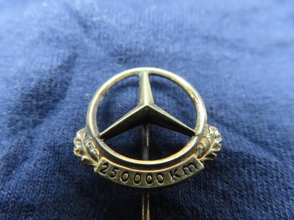⚙13107⚙ Mercedes-Benz Award Badge Lapel Pin 250000 Km Gold Plated - Image 3 of 4