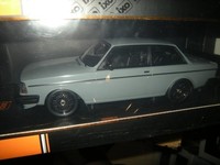 1:18 Ixo Volvo 240 Turbo Custom/Tuning 1985 In Ovp