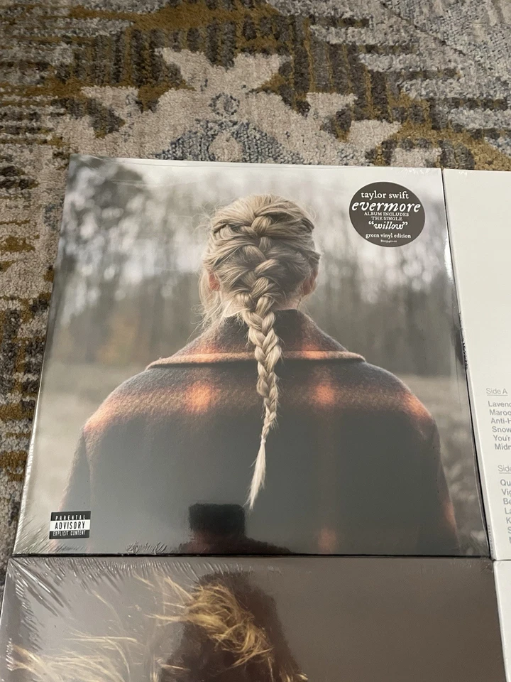 Taylor Swift  5 Vinyl Lot - 1989, Tortured Poets, Fearless, Evermore, Midnights - Image 2 of 4