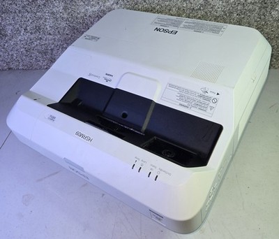 Epson BrightLink 697Ui 3LCD Projector  4400 ANSI UST Wireless HDMI Remote/extras
