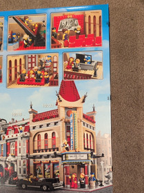 Retired LEGO Creator Expert: Palace Cinema (10232)