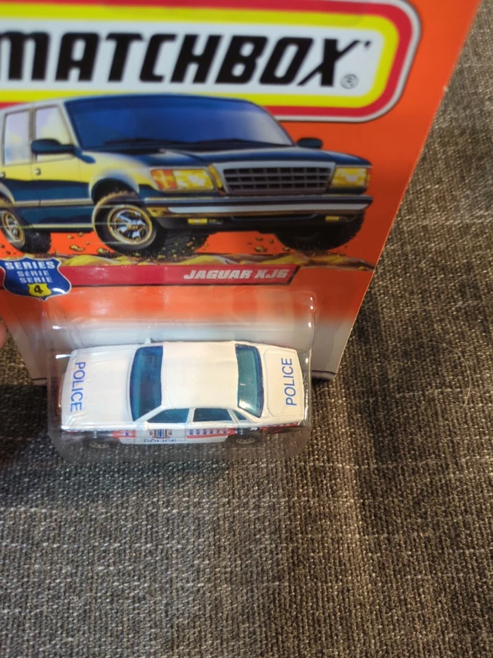 Matchbox Jaguar XJ6 Police Car, White, Brand New, Free Shipping - Image 2 of 3