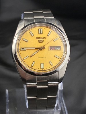Vintage Seiko 5 Automatic 7009-821A Goldzifferblatt Original Seiko Armband