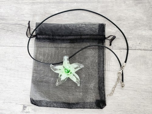 Starfish necklace, Green and clear Glass Star Fish Pendant, Mermaid Jewellery - Picture 2 of 12