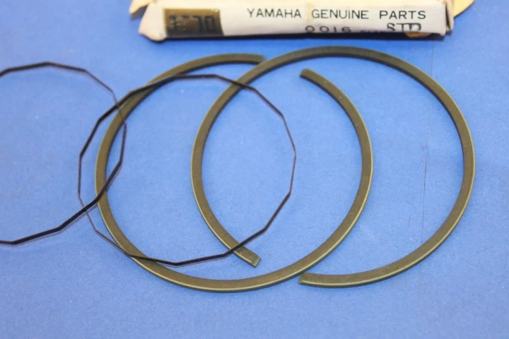 Yamaha DT1 DT1MX 1968-70 3er sistema operativo 0,75 anillo como nuevo fabricante de equipos originales P/N 214-11601-32 Foto 4 de 4