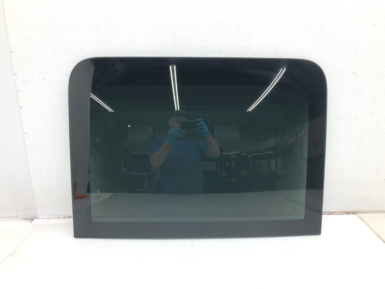 2017-2022 MASERATI LEVANTE FRONT SUNROOF PANEL GLASS WINDOW OEM.