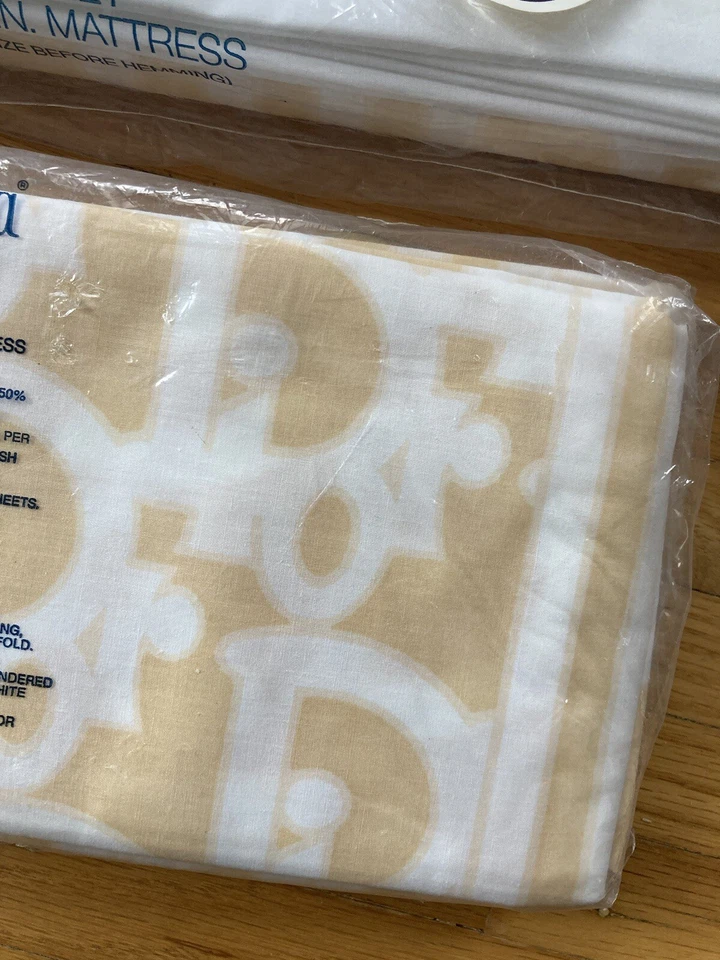 Vtg Wamsutta Christian Dior King 2 Pillow cases Queen Flat Sheet monogram - Image 3 of 4