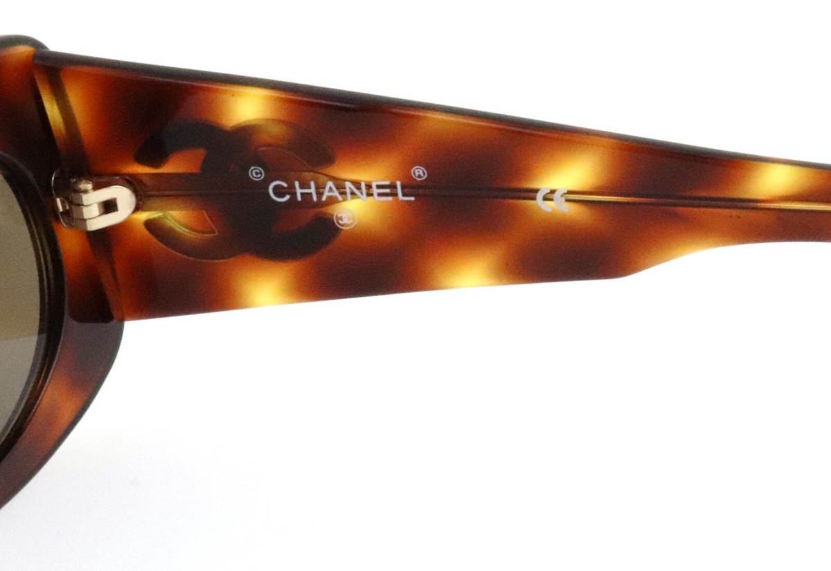 Vintage 1990s CHANEL 05248 91235 Havana Gold CC Cocomark