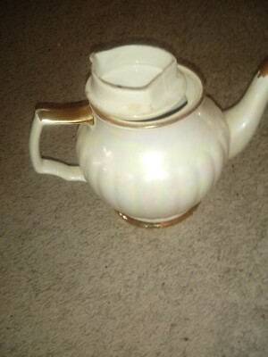Sadler teapot England white with gold trim, some chips Vintage, 6 cup 