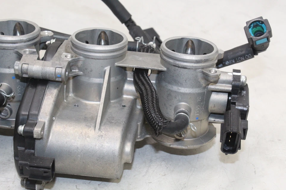 Carburadores de carbohidratos Yamaha Yzf R6 MIKUNI 2008-16 OEM Foto 4 de 4