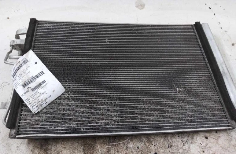 Hyundai Elantra 2007-2012 aire acondicionado condensador aire acondicionado Foto 2 de 2