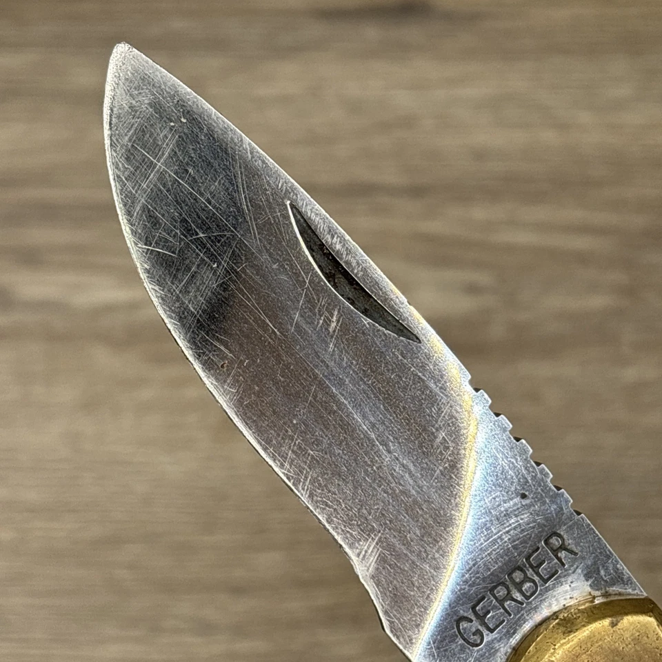 Faca de bolso dobrável Gerber Magnum Lockback latão e madeira Portland OU. 97223 EUA - Imagem 3 de 4