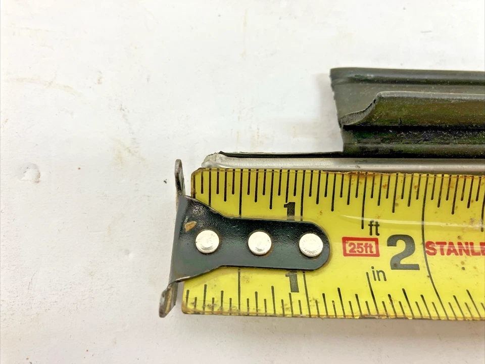 全新 原始设备制造商 通用前 LH Beltline Weatherstrip 20008271 1982 - 1986 别克富豪 (Bin82) — 第 2/4 张图片