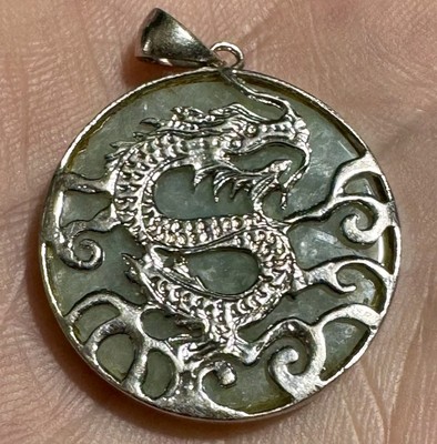 ALTER NATÜRLICHER EISIGER HELLGRÜNER JADEIT JADE A STERLINGSILBER DRACHE ANHÄNGER 26mm