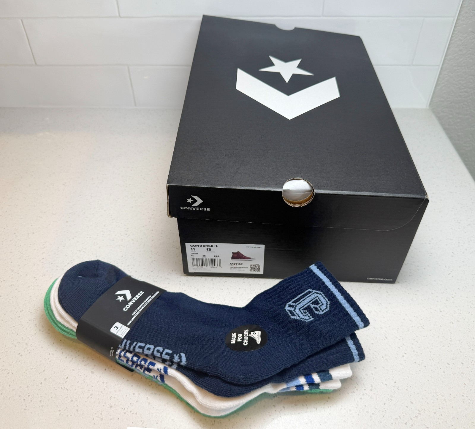 Converse Chuck Taylor High Top Park Red Men’s 11 + 3-Pack Socks New in Box thumbnail 3