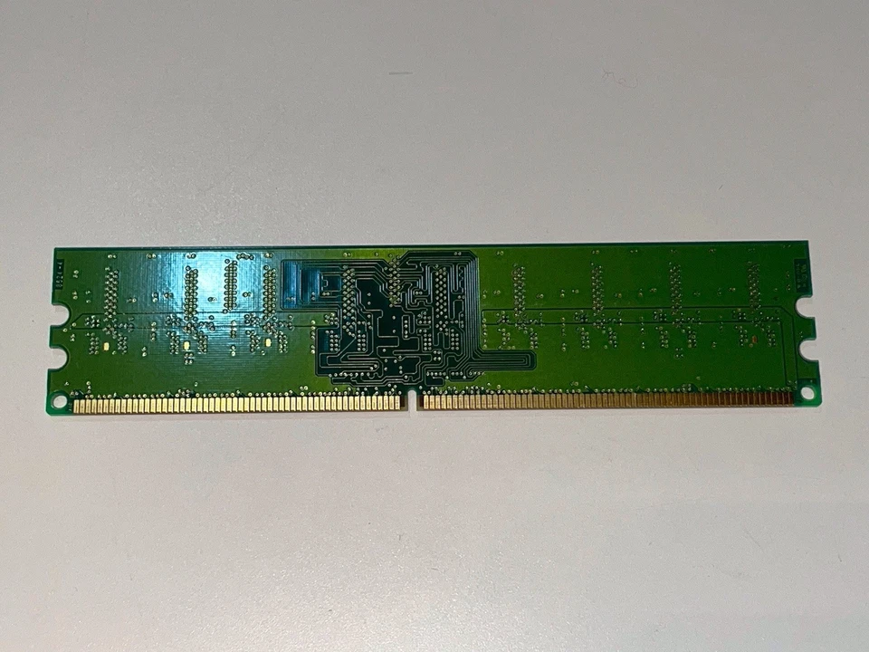Hynix 512MB HYMP564U64P8-E3 PC2-4200U Desktop Memory/RAM - Image 4 of 4