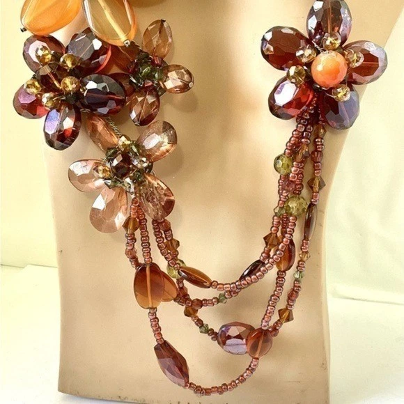 Collar Flor Piedra Natural y Cristal AB Foto 3 de 4