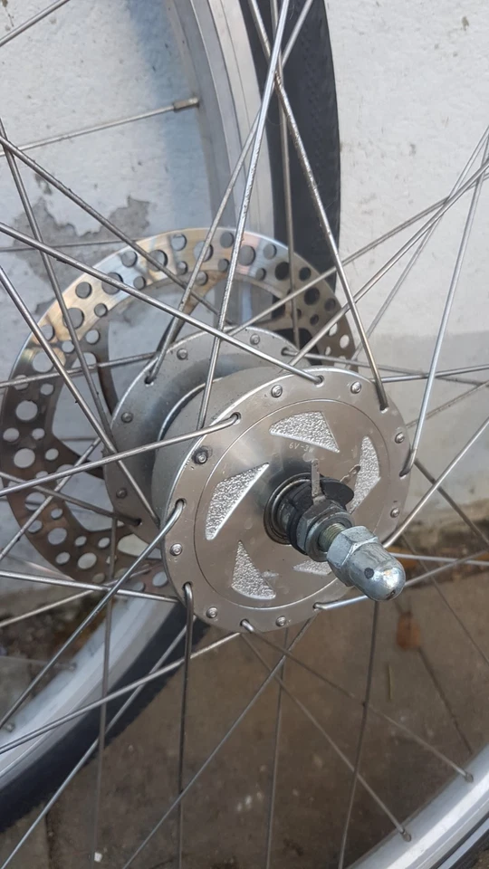 28Zoll Laufradsatz Kompletträder Scheibenbremse 8-fach Kassette Nabendynamo - Bild 4 von 4