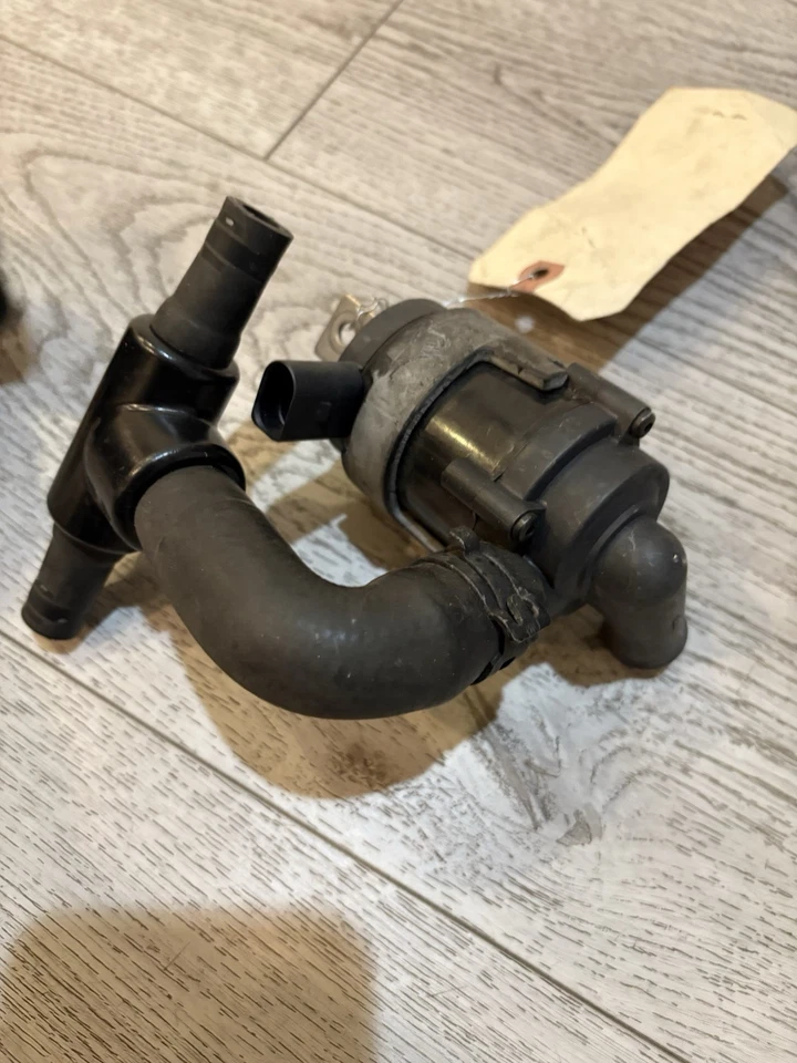 2007 2008 2009 Porsche 911 997 Turbo Electric Auxiliary Coolant Water Pump - Image 4 of 4