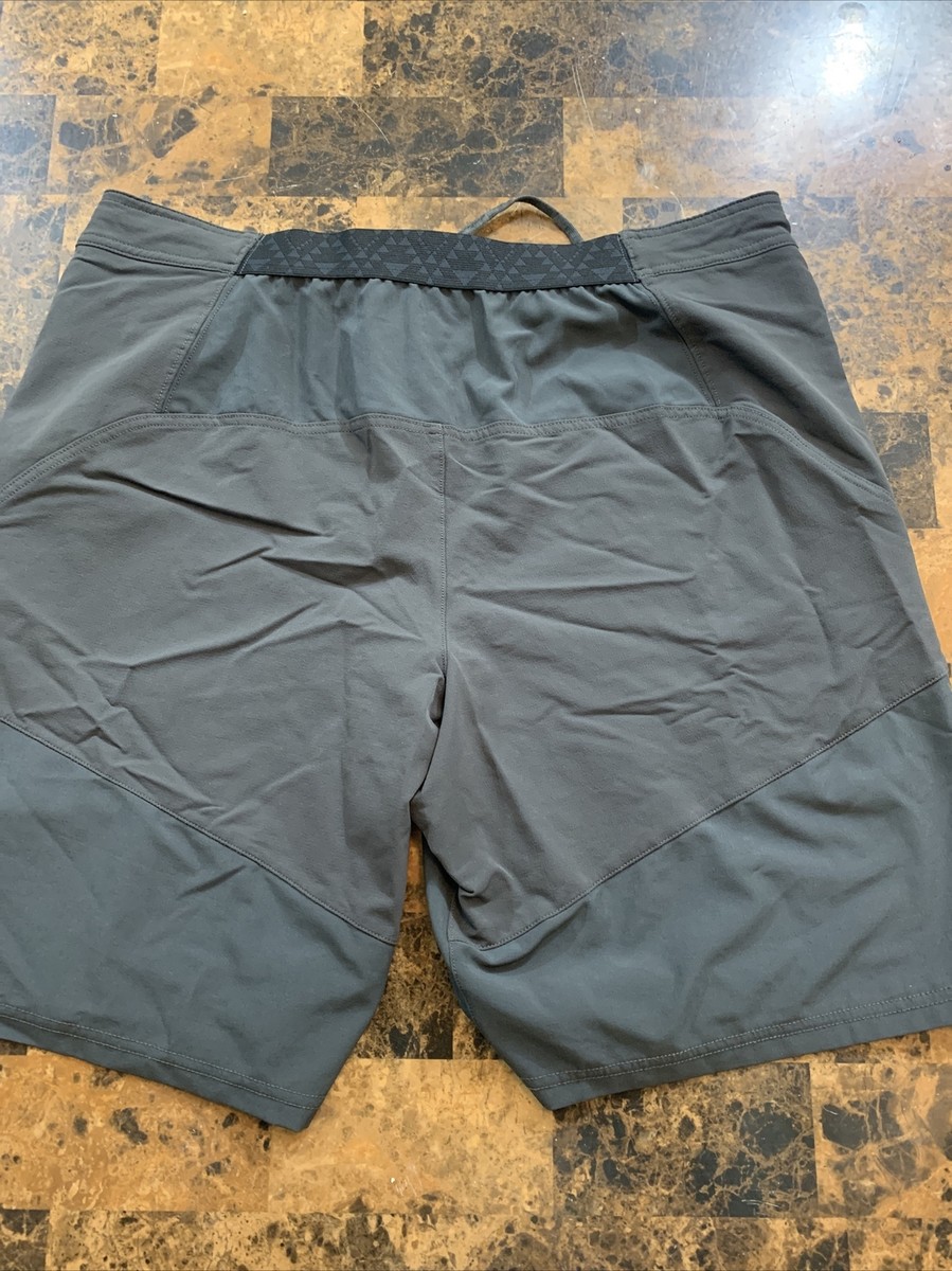 The North Face FlashDry-XD Men's Shorts Size L Gray Outdoors