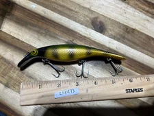 Unknown musky fishing lure  (24472)