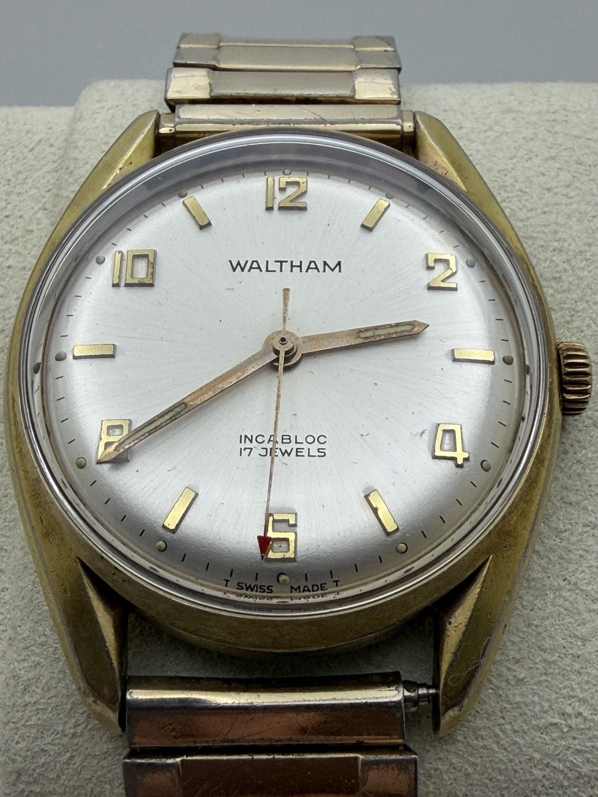 Vintage Waltham Swiss 17J Manual Wind Men’s Watch – Runs, Incabloc 1960s