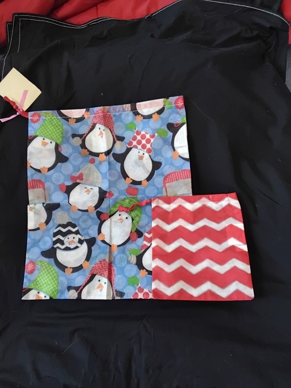 Thirty-One Timeless Memory Pouch Large And Small - Penguin Party