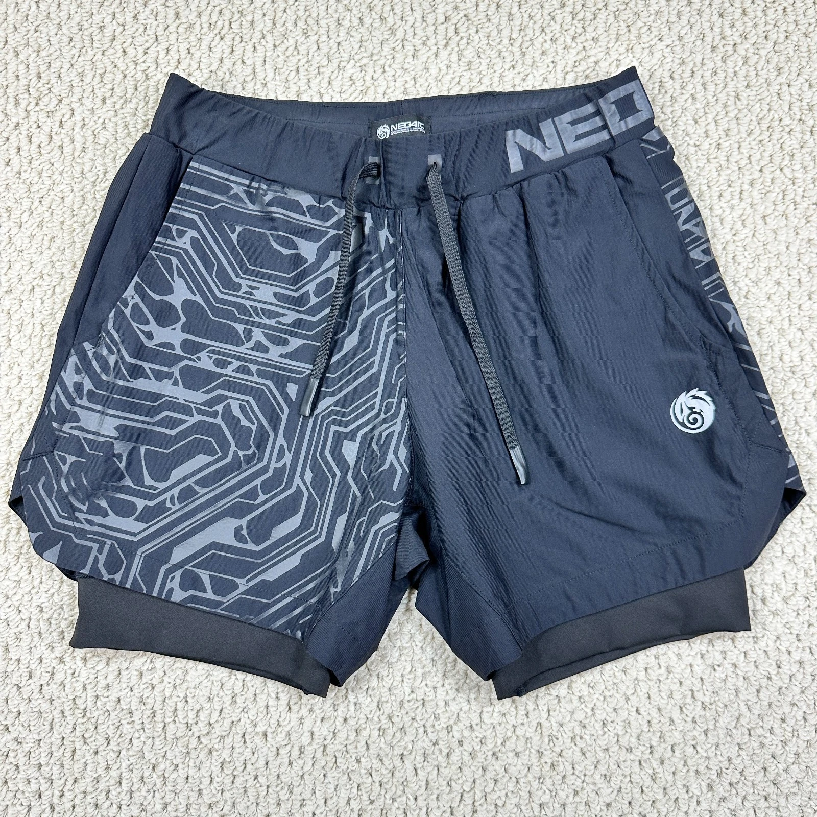 Neo4ic Shorts Mens M Black Geometric Design Vex 2 Performance 2 in 1 Stretch