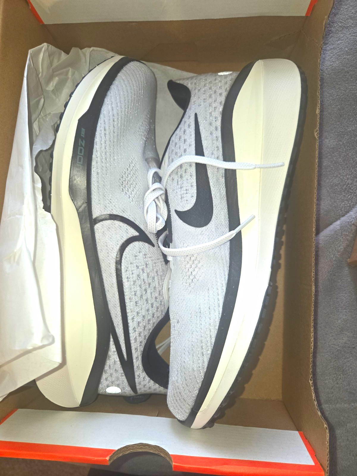 Nike Vomero 17 Men’s Running Shoes Pure Platinum Black White FB1309-104