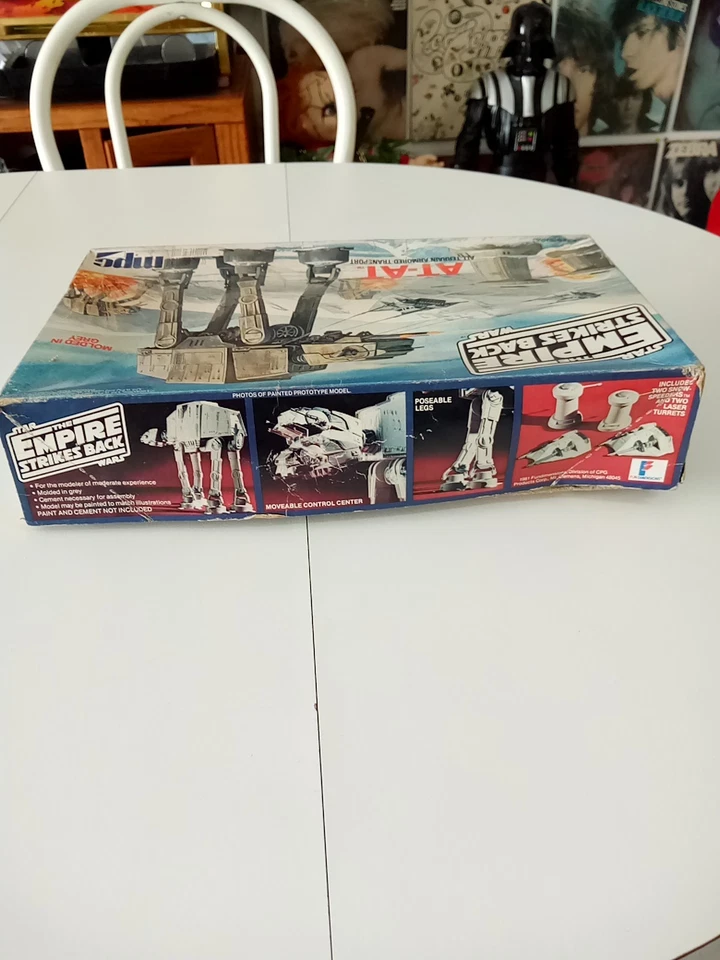 Vintage 1981 Star Wars MPC Model Kit The Empire Strikes Back AT-AT " Open Box " - Image 4 of 4