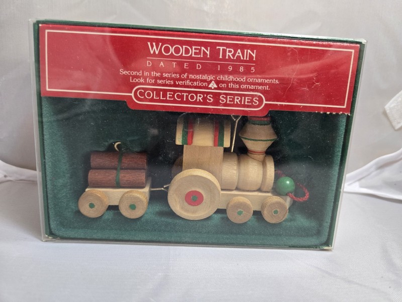 Vintage 1985 Hallmark Collector's Series #2 'Wooden Train' in Box 4"