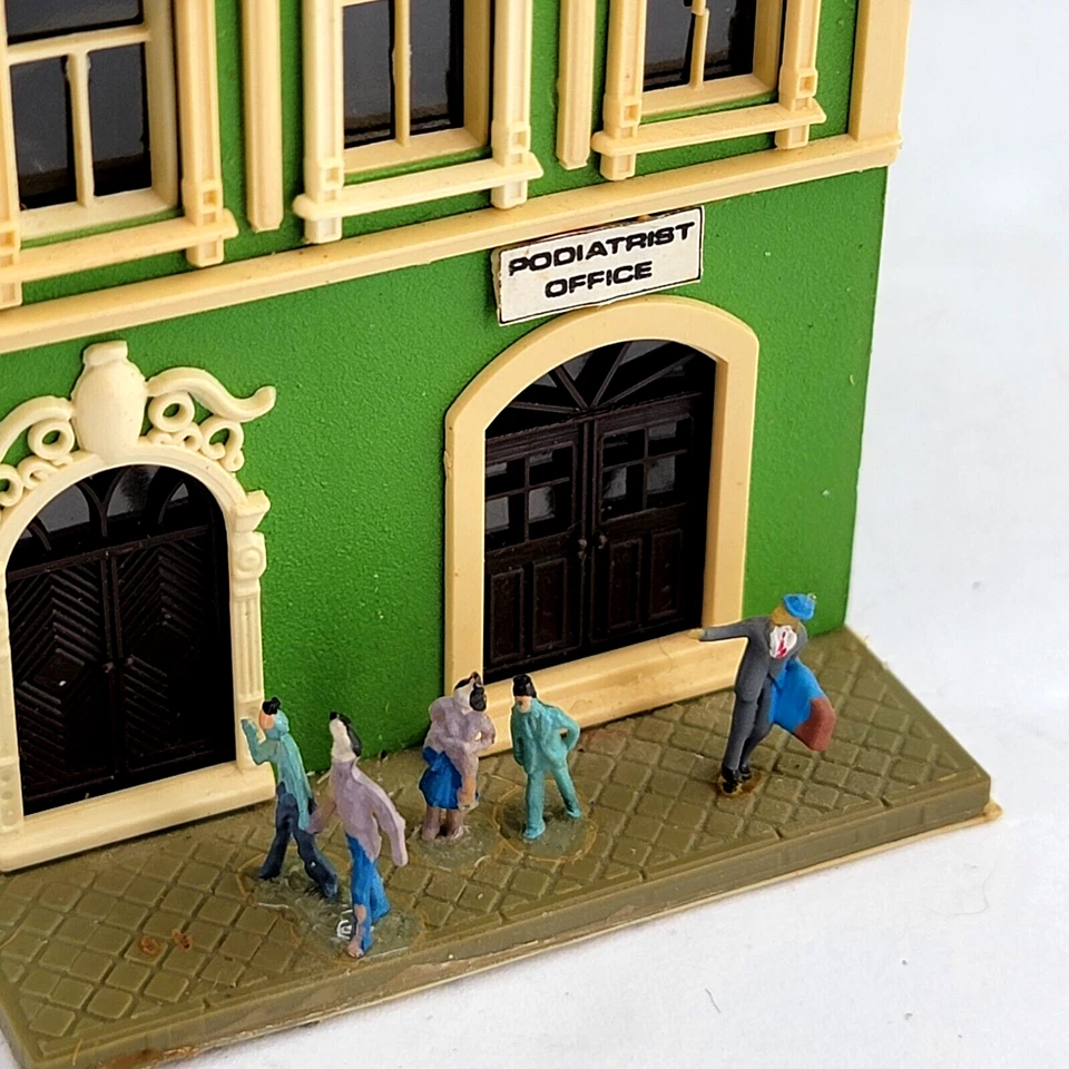 Vintage Model Power N Scale Built-up "Podiatrist" Lighted Model #2578 Built - Image 2 of 4