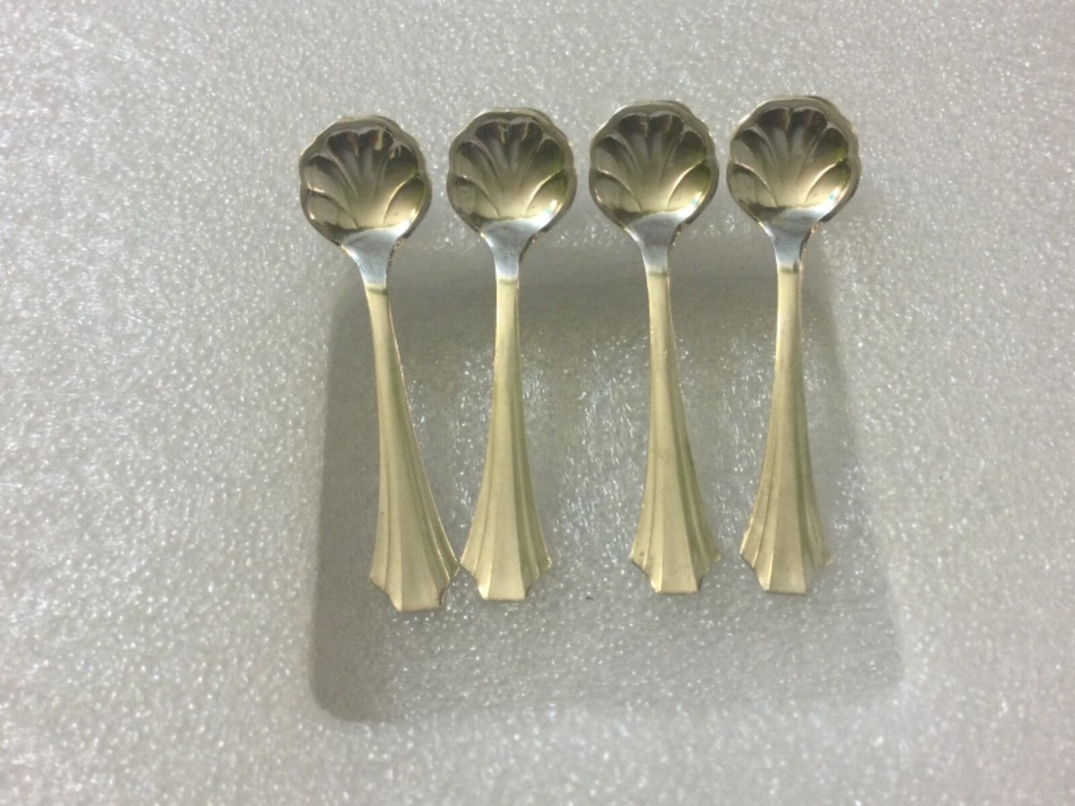 Vintage Miniature Sterling Silver Salt Spoons W/Shell Bowl