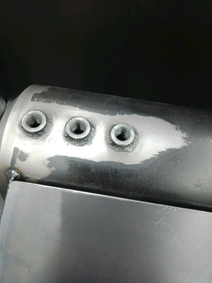 Tinworksinc Harley Davidson Softail Bobber/铲头/油箱,电池盒 — 第 2/4 张图片