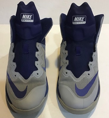 youth size 2 basketball shoes