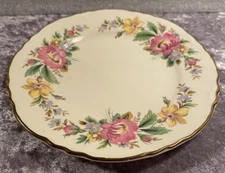 Homer Laughlin Spring Wreath 6-1/4 Bread/Butter Plates.