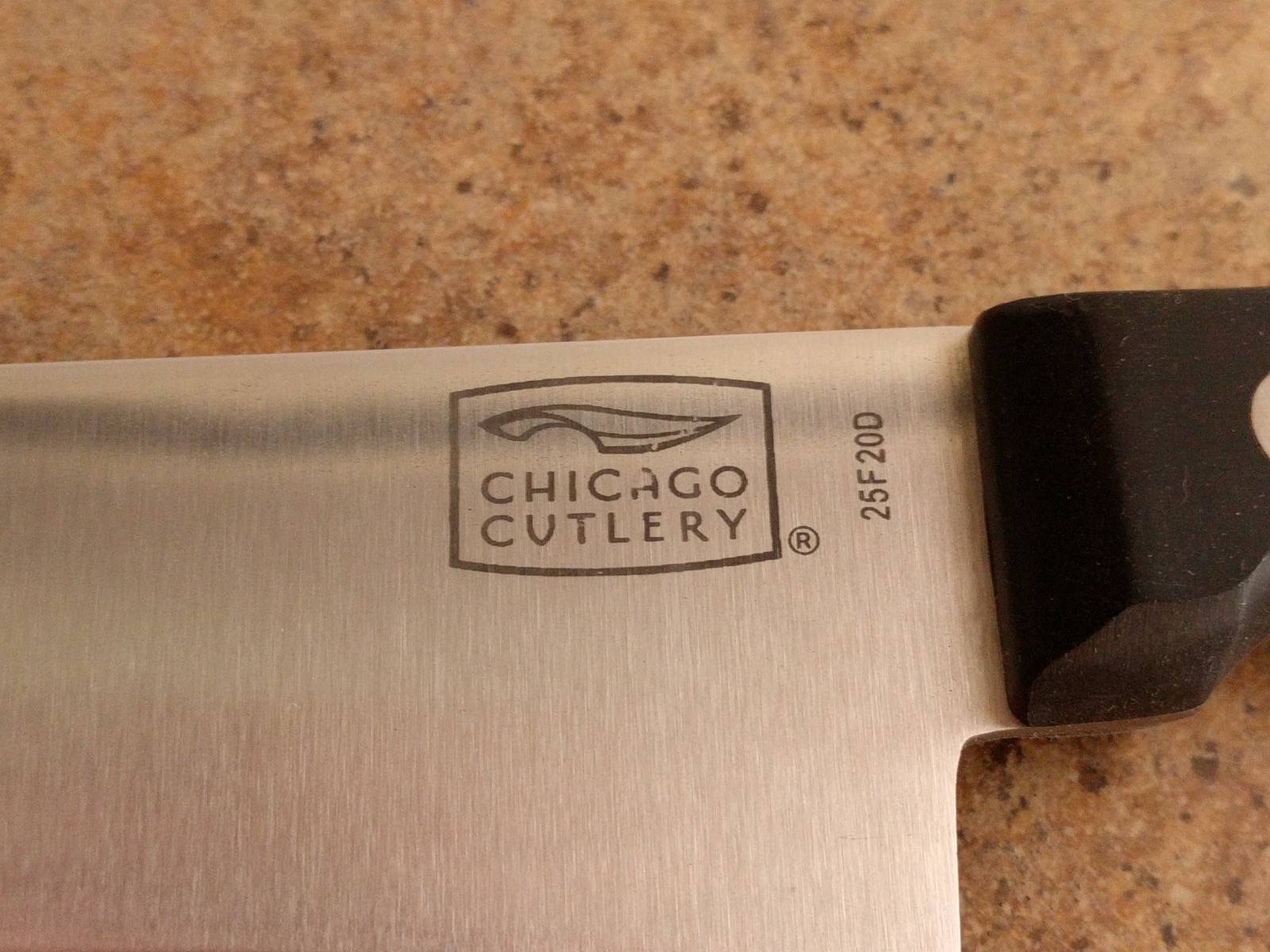 Chicago Cutlery Chef’s Knife 25F20D 8” Blade Black Handle 3 Rivet