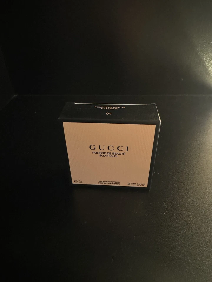 Gucci Poudre De Beauté Éclat Soleil Bronzing Powder Bronzer Colour #4 - Image 2 of 3