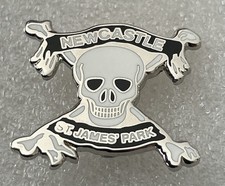 Smart  & Rare Newcastle United Supporter Enamel Badge - Collectable Wear Proud