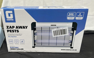 Geepas Elektrischer Fliegenvernichter & Bug Zapper | Leistungsstarkes UV-Licht Indoor (BOX BESCHÄDIGT)